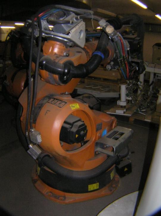 Prumyslových robotu-2